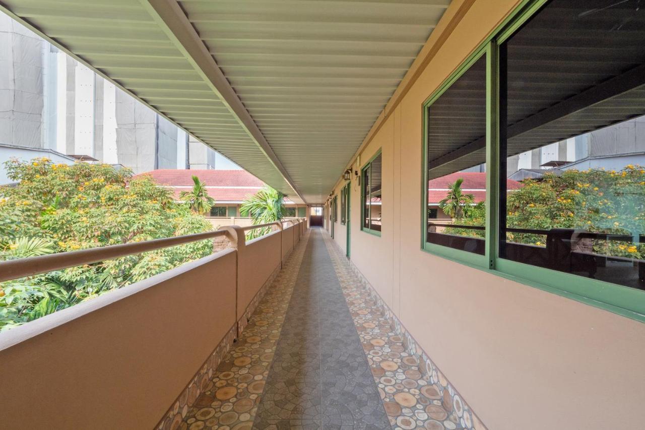 The One Sabai Living Pattaya Hotell Exteriör bild