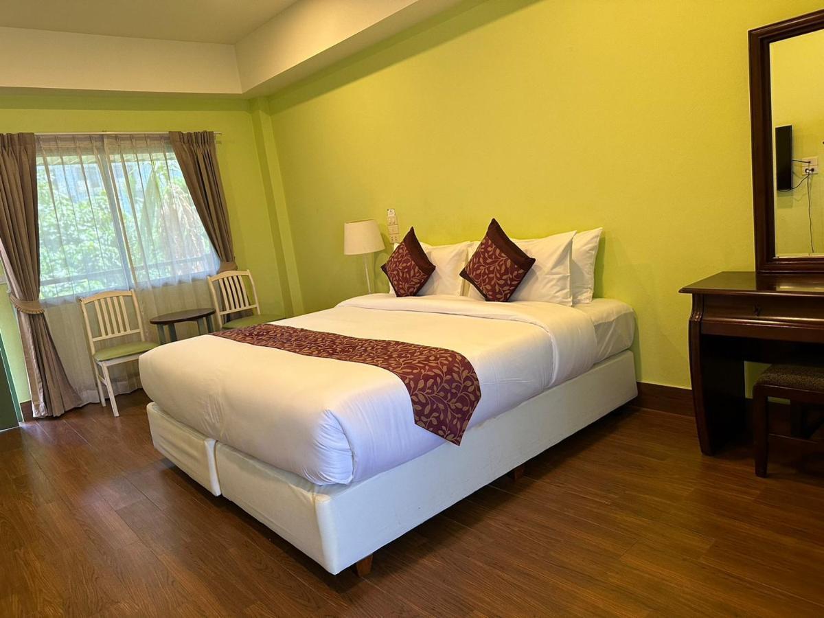 The One Sabai Living Pattaya Hotell Exteriör bild