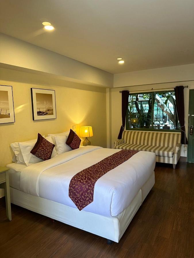 The One Sabai Living Pattaya Hotell Exteriör bild
