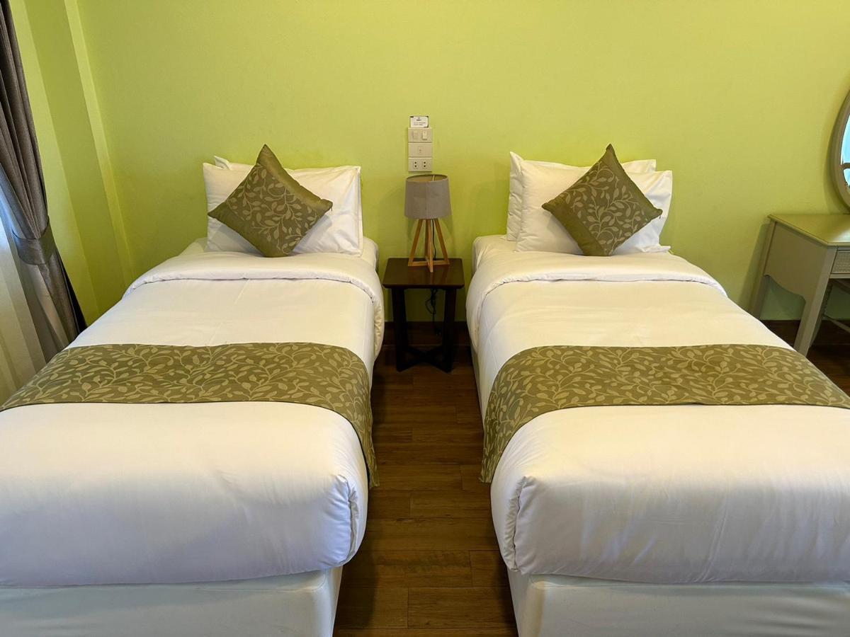 The One Sabai Living Pattaya Hotell Exteriör bild
