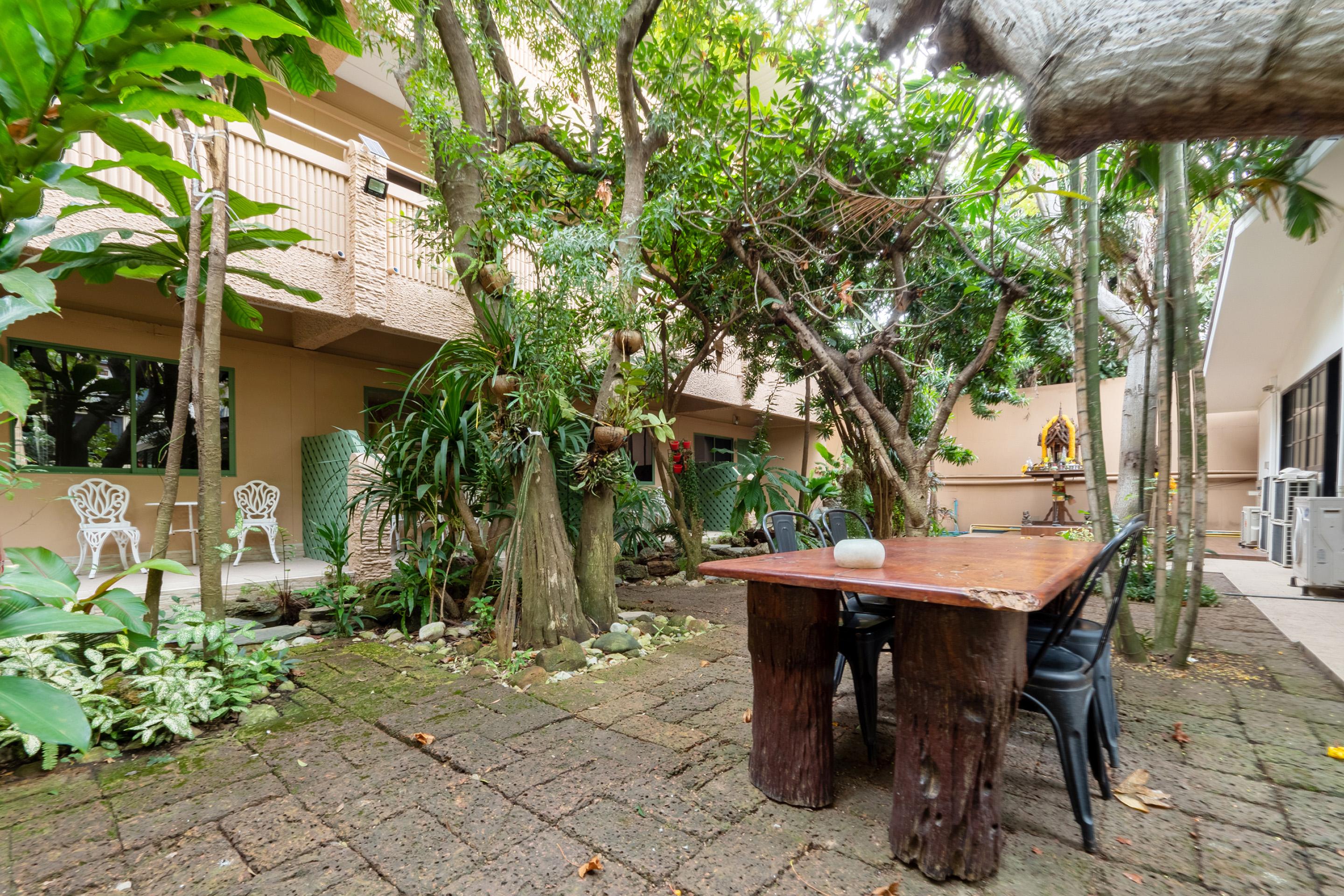 The One Sabai Living Pattaya Hotell Exteriör bild